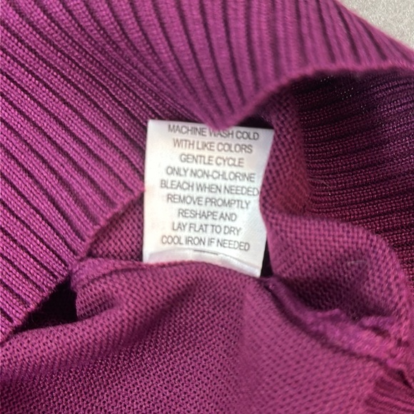 *Crave Fame* Cold Shoulder Thin Sweater Plum Colored Size S Never worn! - Picture 12 of 12